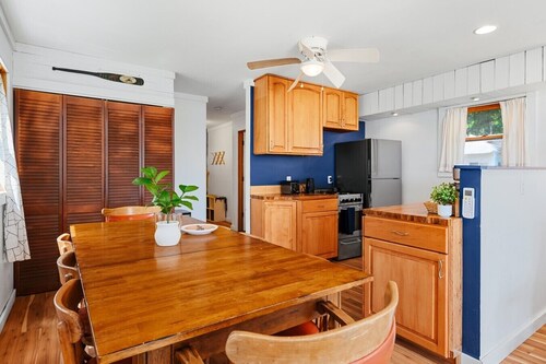 Camp Haven | Sandpiper Cottage | 4BR Beachfront | Glen Lake
