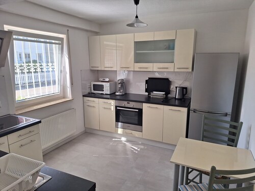 FeWo5 - Quiet, ground-floor, spacious 3-room apartment in the Three-Country Corner
