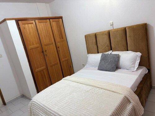 Residence 7N Guest House