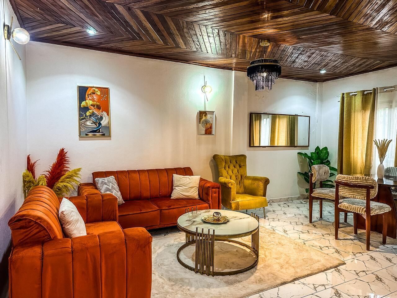 Comfort Apartment, City View | Living area