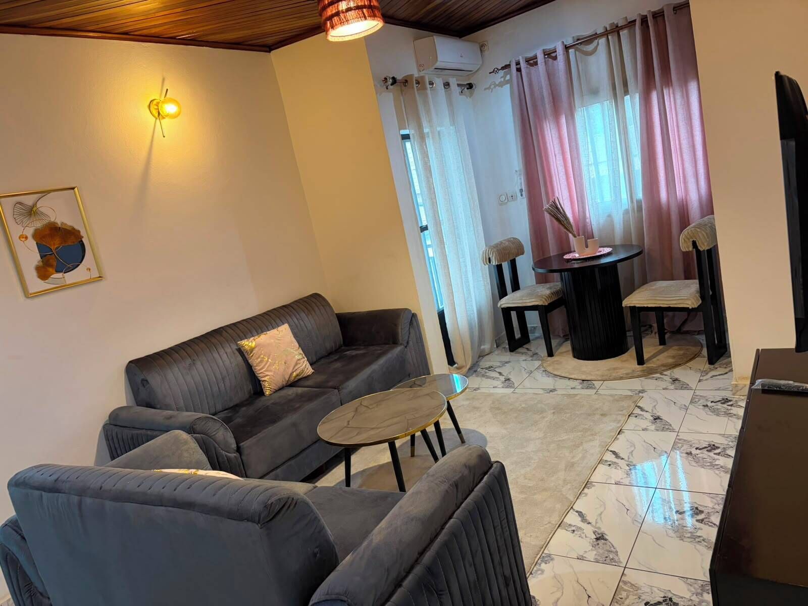 Luxury Apartment, City View | Living area