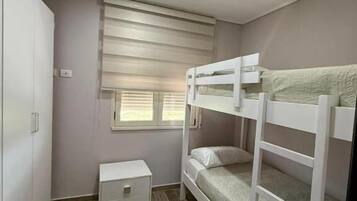 Family Apartment, Balcony, Sea View | Soundproofing, iron/ironing board, WiFi (free)