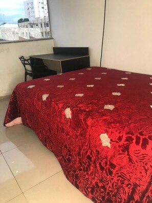 WiFi, bed sheets
