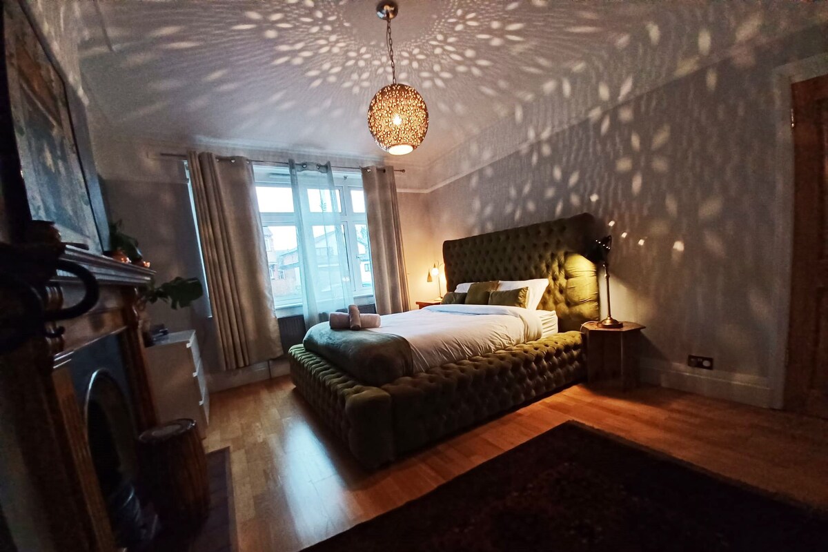Deluxe Double Room, Patio, City View