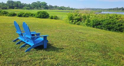 Barrington Bay Seaside Cottage with two bedrooms on Nova Scotia's south shore