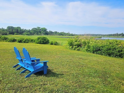 Barrington Bay Seaside Cottage with two bedrooms on Nova Scotia's south shore