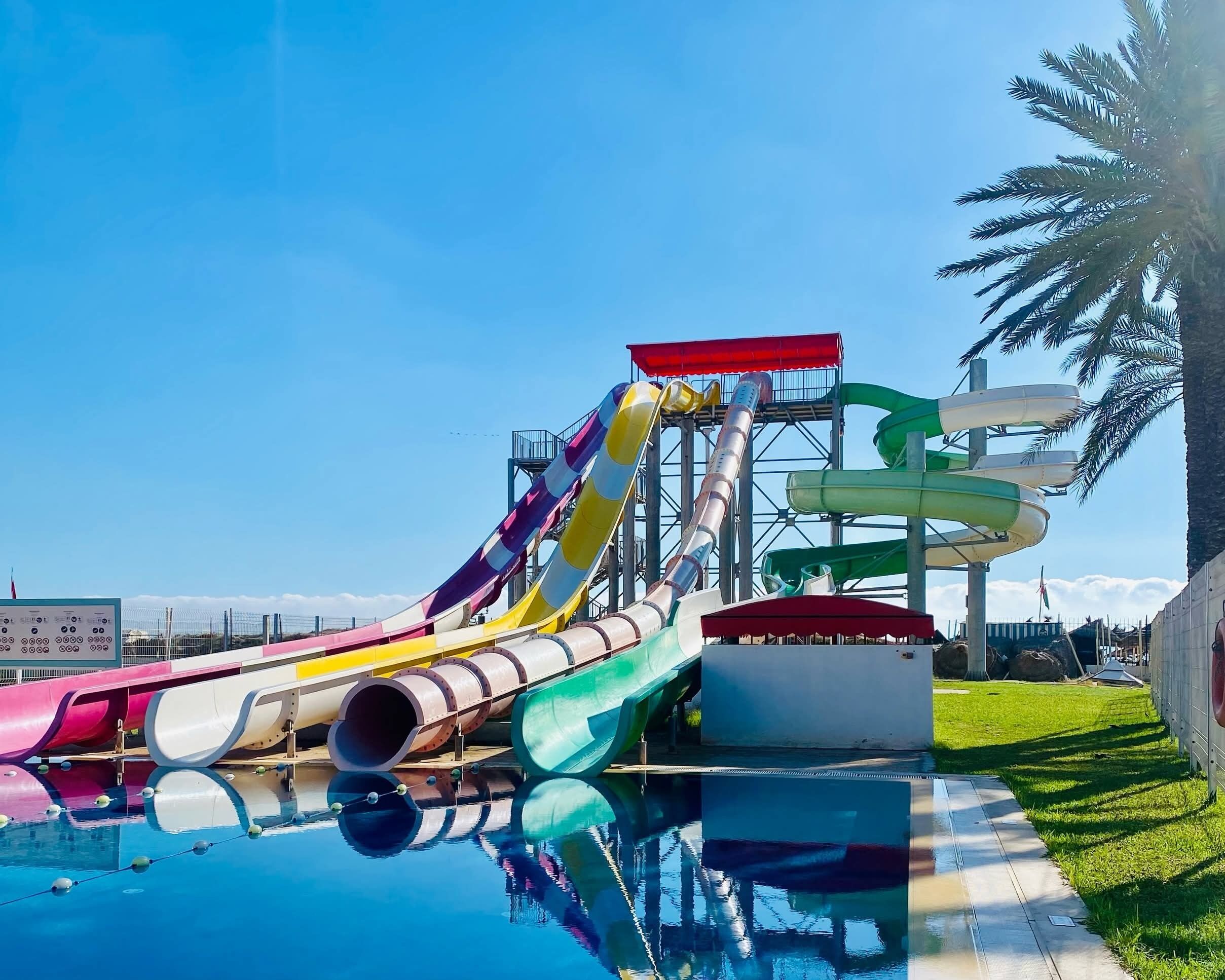 2 piscinas techadas, 2 piscinas al aire libre