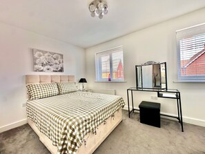 2 Schlafzimmer, Bügeleisen/Bügelbrett, kostenloses WLAN, Bettwäsche