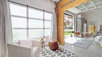 TV, offices