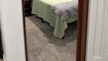 1 bedroom, travel crib, WiFi (free), bed sheets