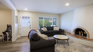 Interior - Old Town Family 4BR Hot Tub Swing Set Office A+Loc (Scottsdale)