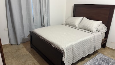 Cozy 2-bedroom house in peaceful Guanare with AC.