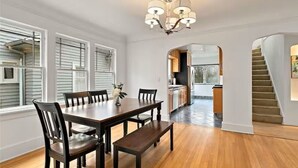 Dining - Charming Tudor Retreat — Steps from Green Lake (Seattle)