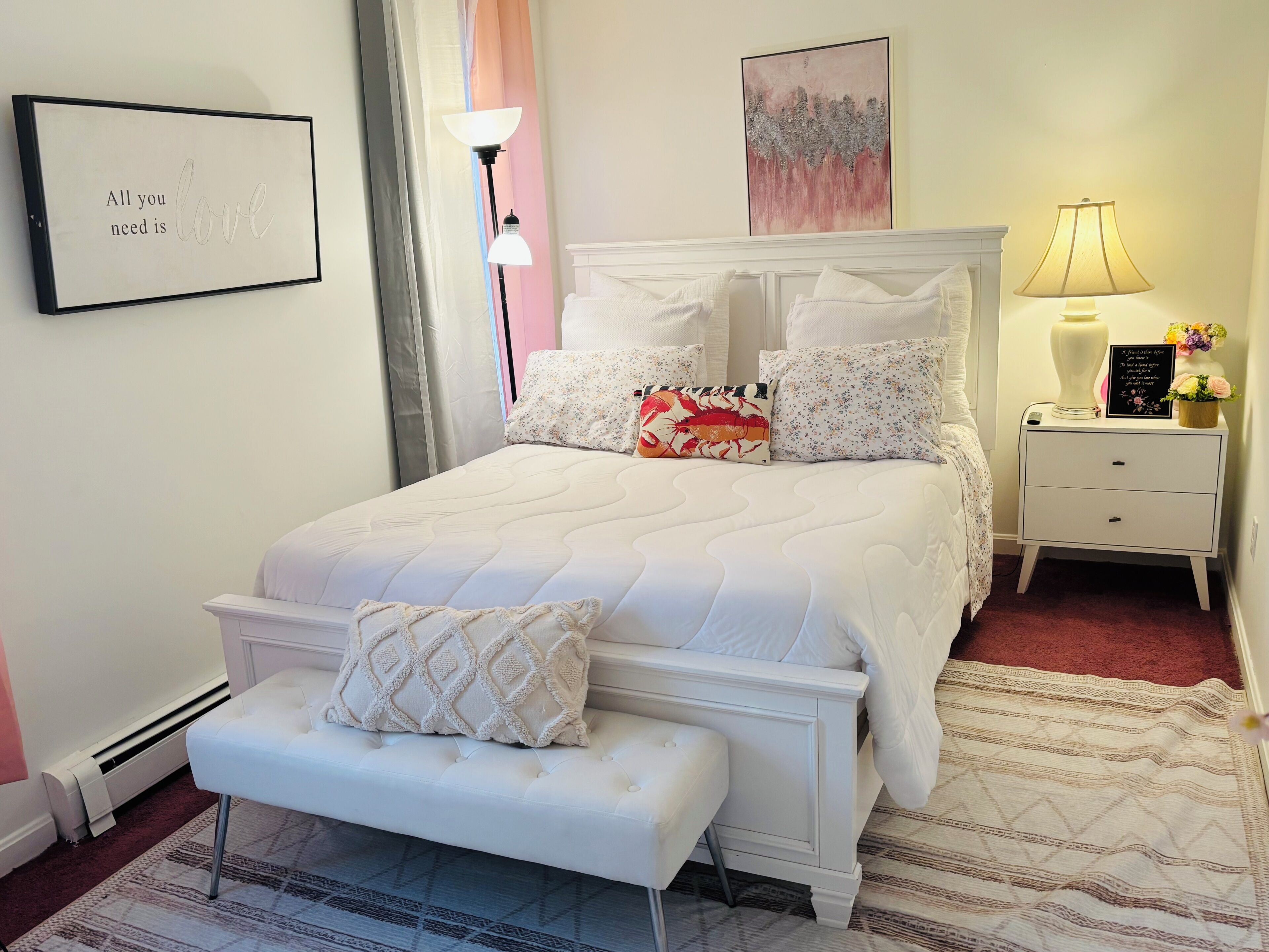 Iron/ironing board, WiFi, bed sheets