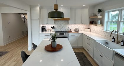 The Modern Farmhouse 10 min from Shenandoah & Massanutten Resort