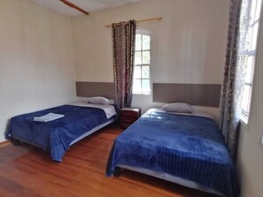 Twin Room, City View | WiFi (free) - Hostal Piscis (Quito)