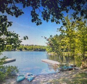 Miscellaneous - Lakefront Cottage with Private Dock and Beach (Gravenhurst)