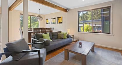 Cute 2-bedroom cottage, opposite the MTB trailhead inForrest