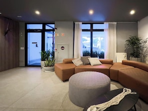 Unclassified image, 3 of 72, button - Studio Pinheiros Piscina e Gym - WeCare (São Paulo)