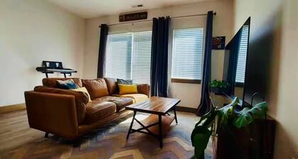 Mountain Modern Victor House 3 Bedrooms - Request to book replied to in minutes!