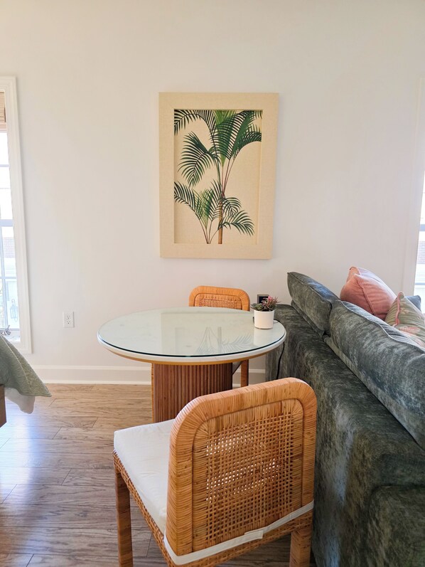Interior - The Coral Palm - Modern, Coastal Boutique Retreat (Inlet Beach)