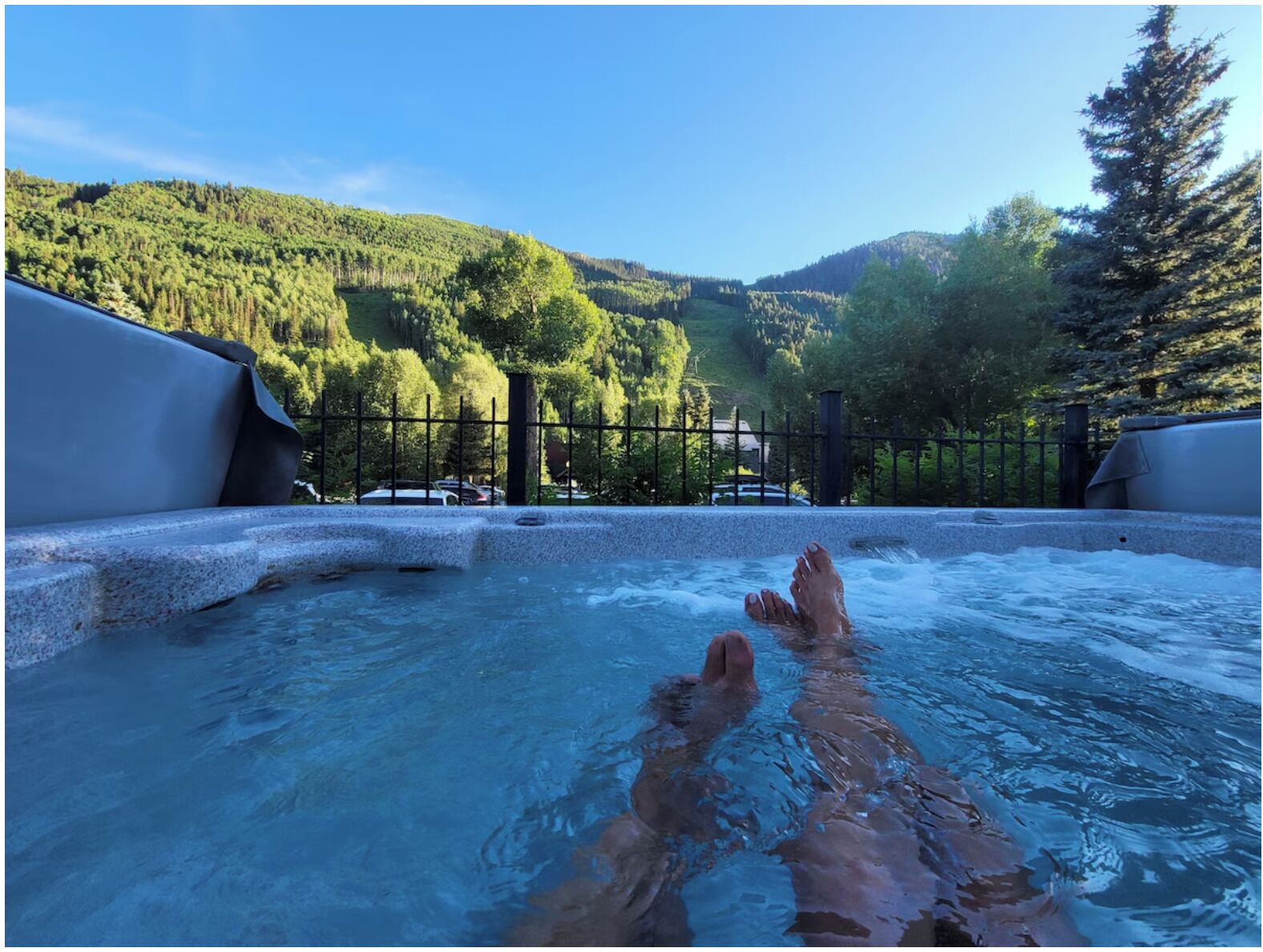 Outdoor spa tub