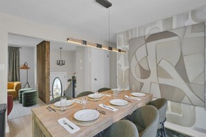 Dining - The Velvet Pine - Hot Tub • Sauna • Game Room (Tobyhanna)