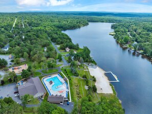 Exterior - The Velvet Pine - Hot Tub • Sauna • Game Room (Tobyhanna)