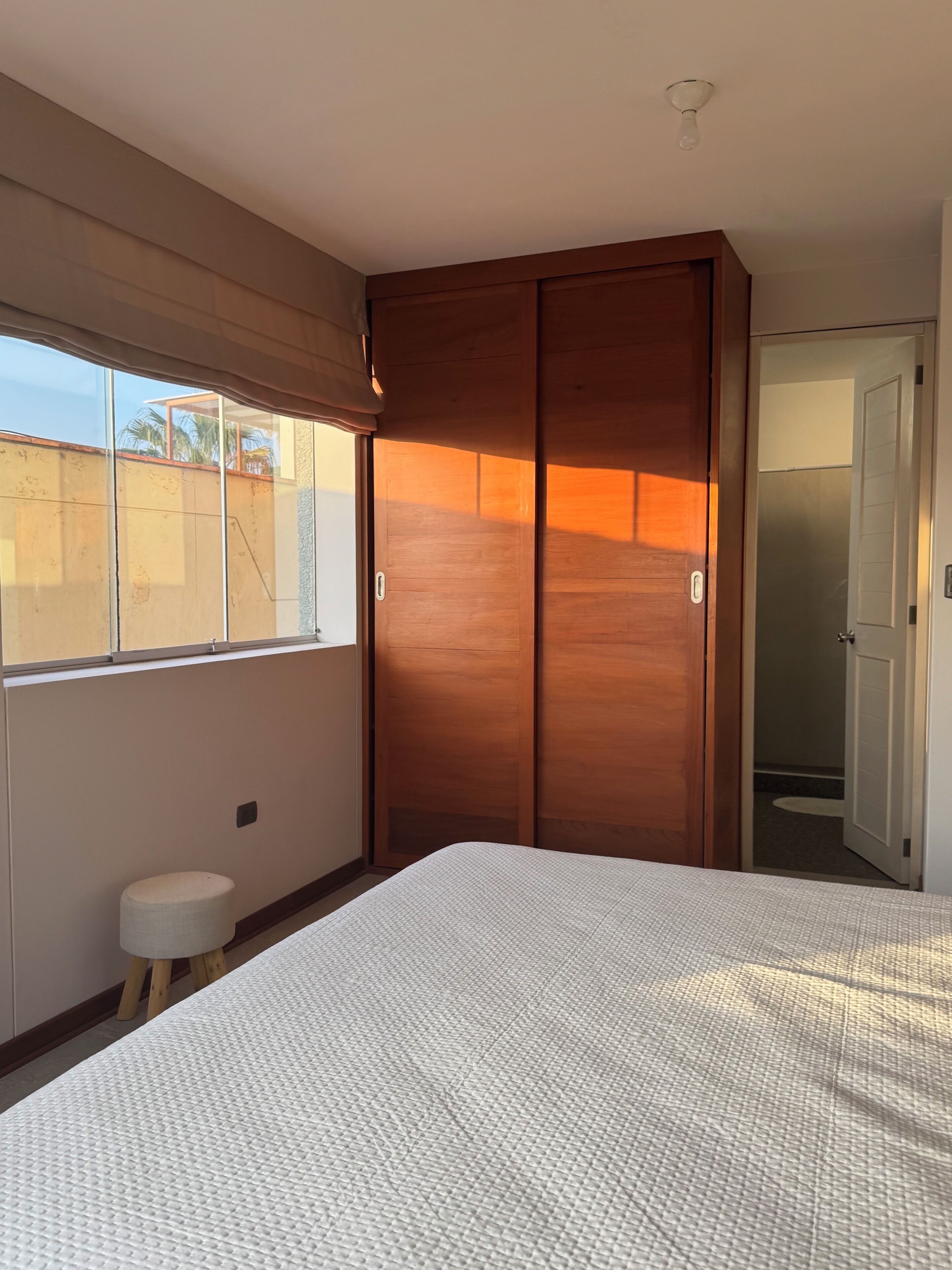 2 bedrooms, iron/ironing board, bed sheets