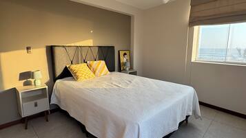 2 chambres, fer et planche à repasser, draps fournis