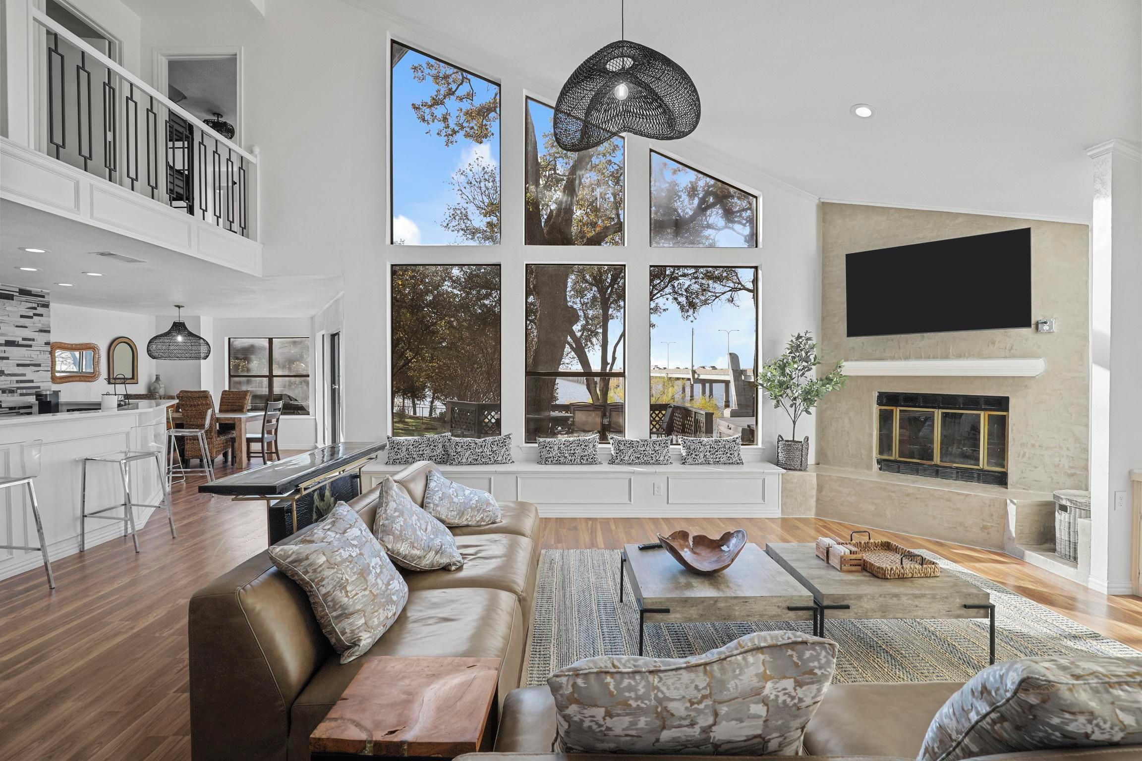 Smart TV, fireplace, books