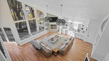 Smart TV, fireplace, books
