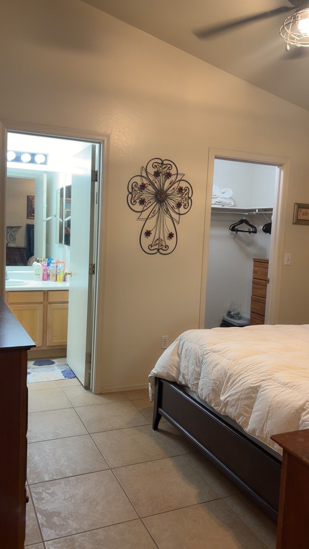 Desk, iron/ironing board, WiFi (free), bed sheets