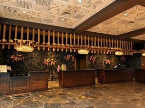 Lobby - Orlando | Couples Tropical Retreat | Pool + Beach (Golden Oak)