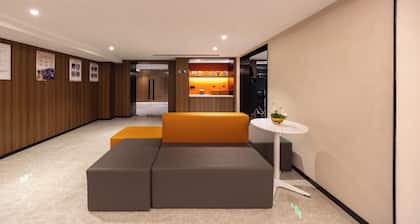 UrCove by Hyatt BeiJing Wangjing 798