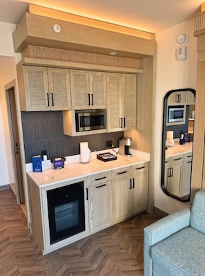Interior - Orlando | Couples Island Stay | Pool + Beach (Golden Oak)