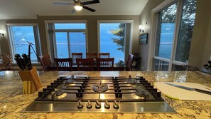 Interior - 5-bedroom castle in soothing Tiny with cool AC throughout (Tiny)