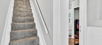 Cozy 3 BR Remodel - 10 Min From Campus!