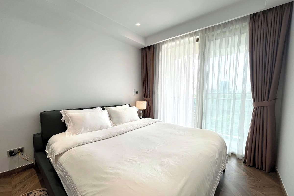 Deluxe Apartment, 3 Bedrooms, City View | Desk, free WiFi