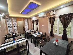 Dining - Hotel Neel Sagar (Puri)