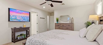"The Ultimate" 1.3 Acre! Guesthouse & Massive Pool! Pickleball & Putting Greens!