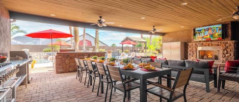 Outdoor dining