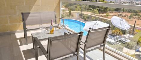 Standard Apartment, 3 Bedrooms, Balcony (Pool And Sea - Modern Apart Sannat) | Balcony