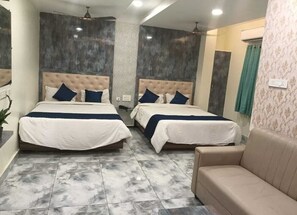 Deluxe Suite | In-room safe, iron/ironing board, free WiFi - LUXURY HOTELMADHAVI ELITE (Guntur)