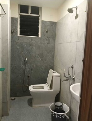 Bathroom - LUXURY HOTELMADHAVI ELITE (Guntur)