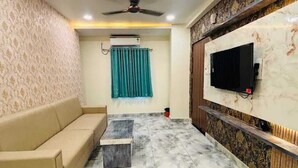 Ảnh chưa phân loại, 5 trong số 16 ảnh, nút