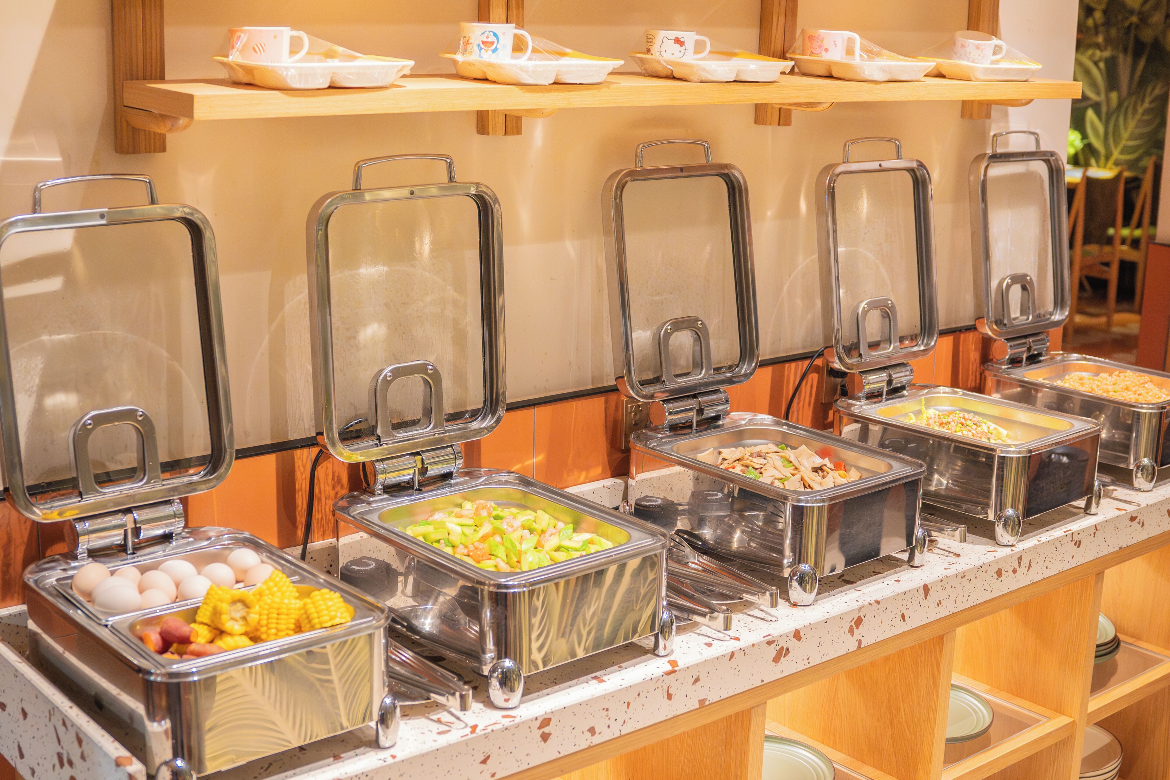 Desayuno de autoservicio incluido todos los días