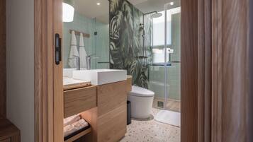Superior Single Room, City View | Bathroom | Shower, hair dryer, slippers, towels