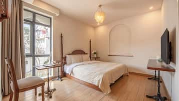 Double Room | Blackout drapes, soundproofing, iron/ironing board (on request)