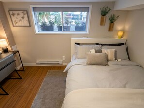 Room - West Side 2BR Suite | 10 Min walk to Sky Train (Vancouver)